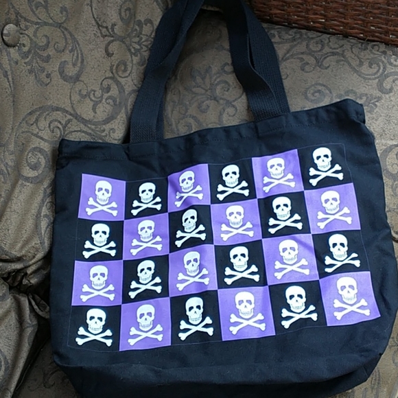 Punk Handbags - NWOT Punk Canvas 💀 Skulls Tote